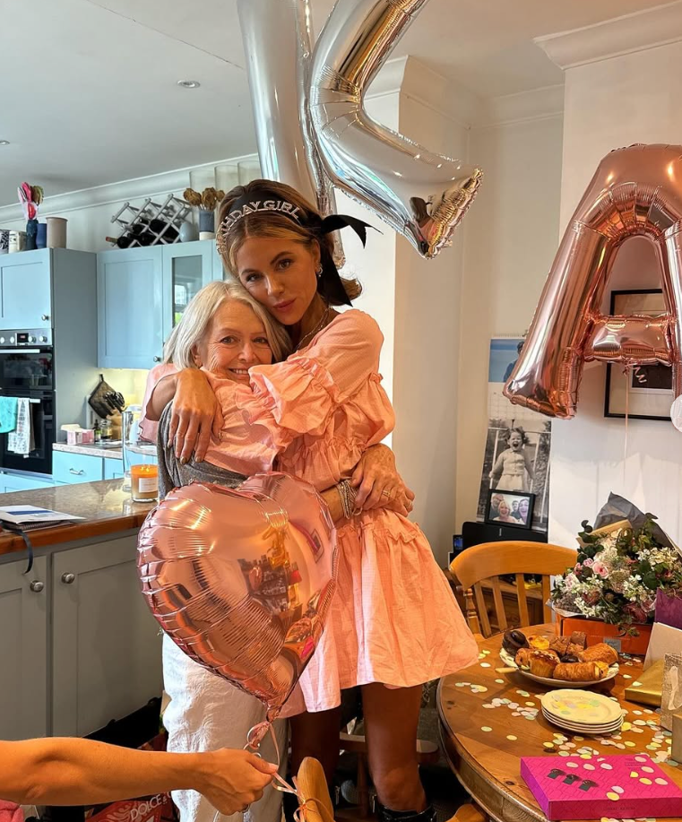 Kate Beckinsale’s mom, Judy Loe, died in July