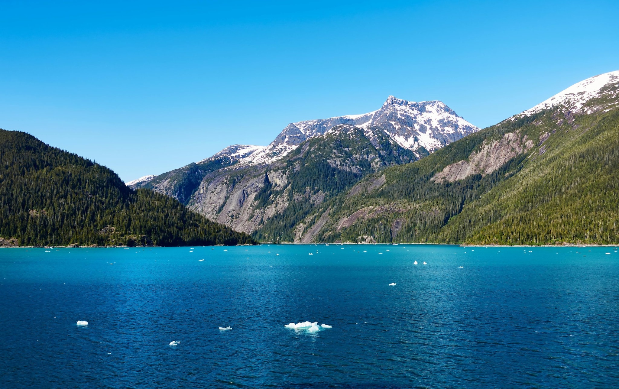 Alaska, USA: Alaska’s wild frontier is perfect for adventurers craving rugged experiences. In 2026, visitors can kayak among glaciers, hike Denali National Park, or embark on wildlife safaris spotting bears, moose, and bald eagles. The midnight sun allows for extended exploration, while winter brings dog sledding and aurora viewing. Alaska’s sheer scale and untamed beauty make it one of the most rewarding destinations. Alaska, USA: Alaska’s wild frontier is perfect for adventurers craving rugged experiences. In 2026, visitors can kayak among glaciers, hike Denali National Park, or embark on wildlife safaris spotting bears, moose, and bald eagles. The midnight sun allows for extended exploration, while winter brings dog sledding and aurora viewing. Alaska’s sheer scale and untamed beauty make it one of the most rewarding destinations.